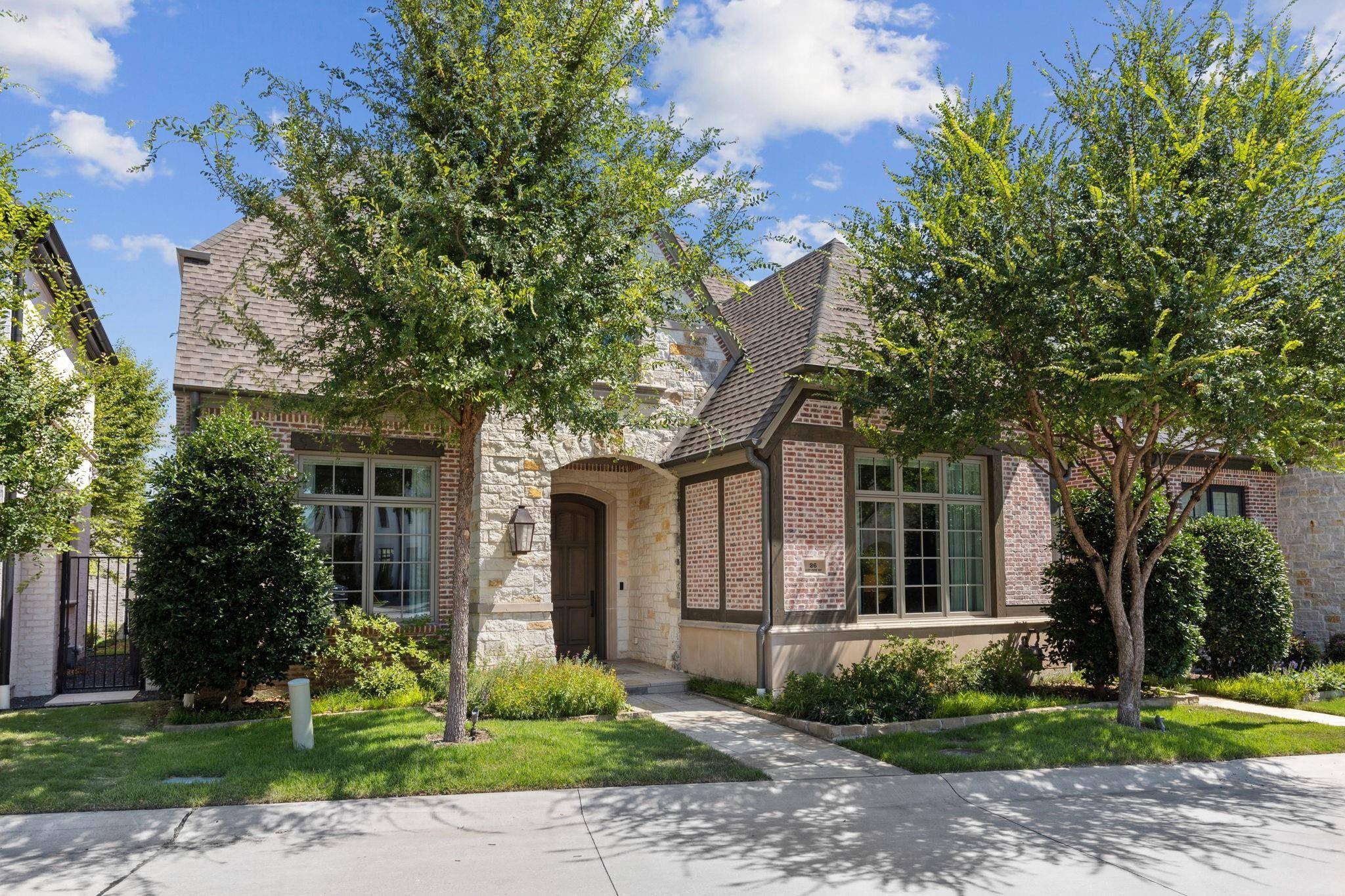 Dallas, TX 75248,26 Abbey Creek Way