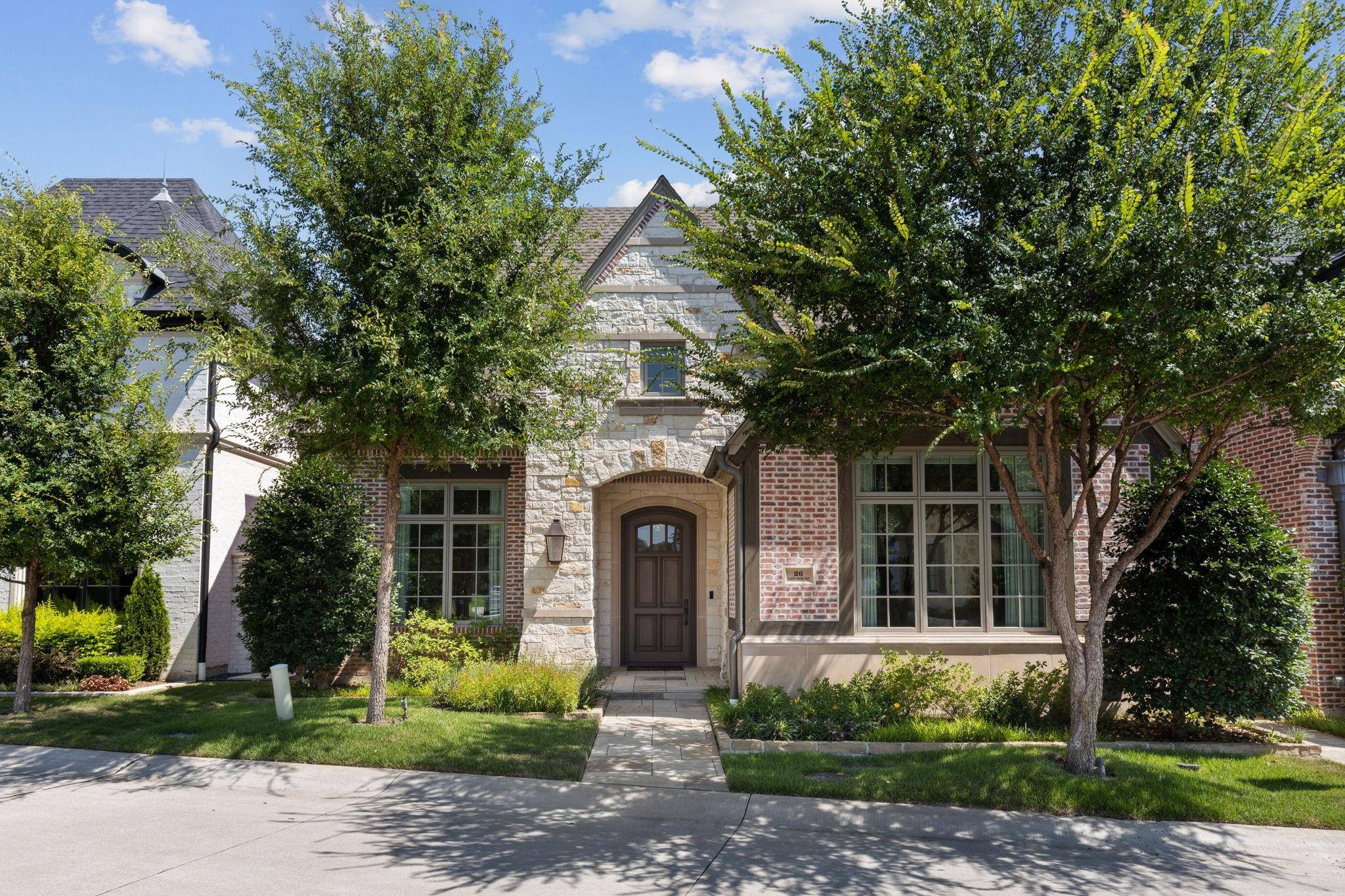 Dallas, TX 75248,26 Abbey Creek Way