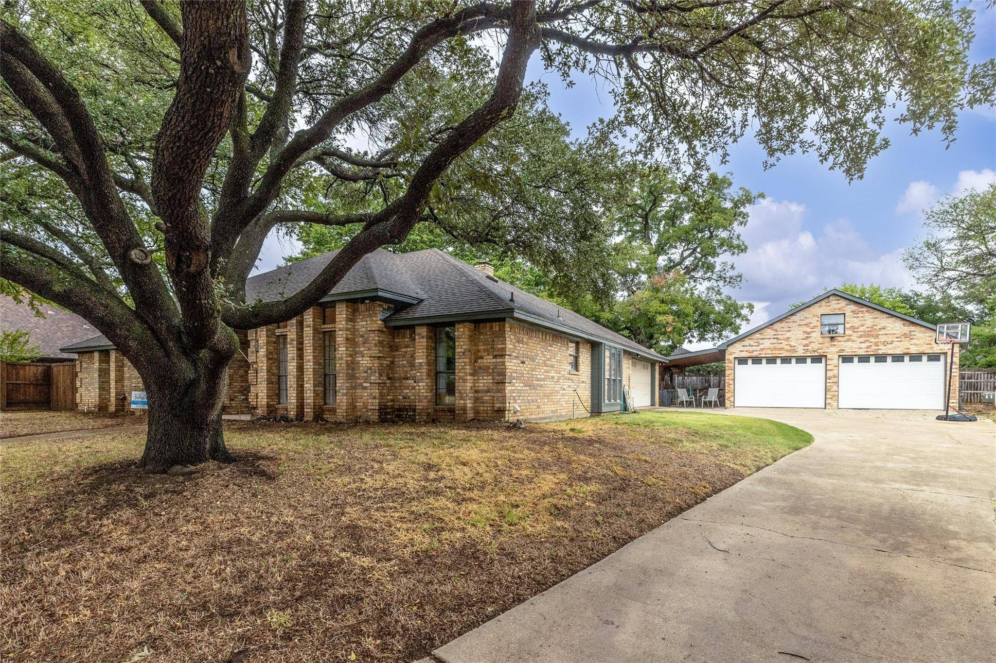 Highland Village, TX 75077,414 Willow Way