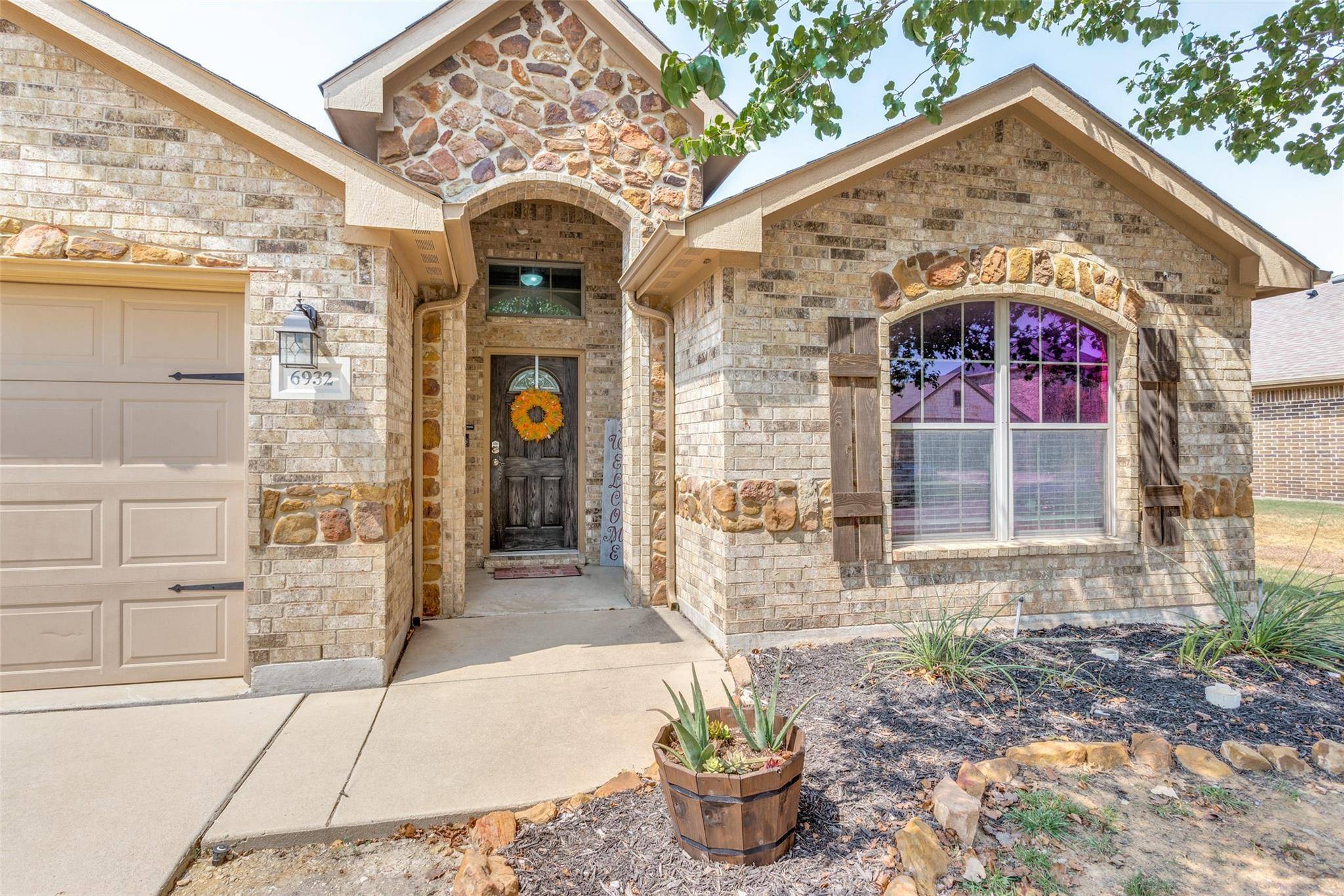 Fort Worth, TX 76179,6932 Canyon Rim Drive