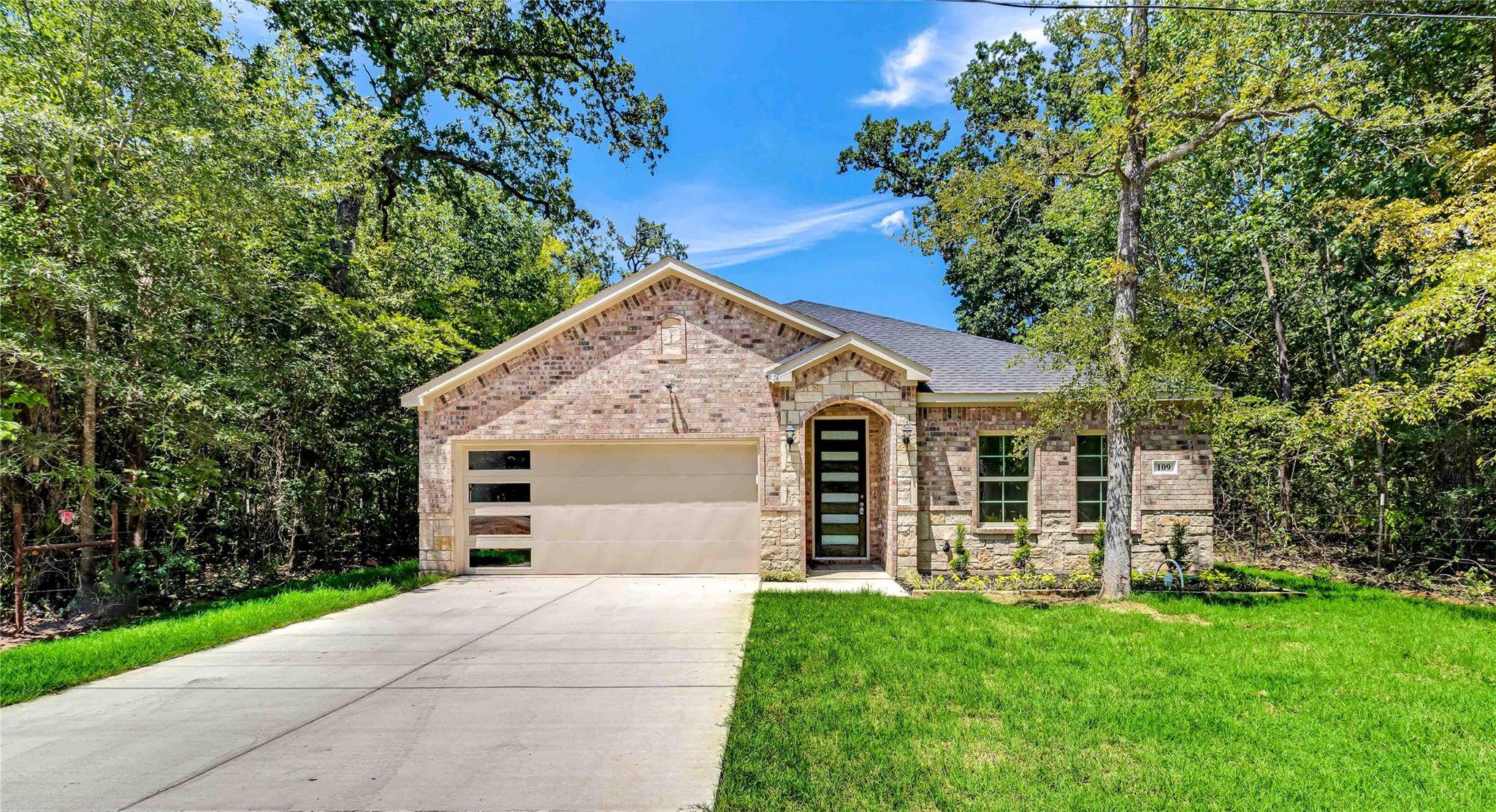 Trinidad, TX 75163,109 Oakwood Drive