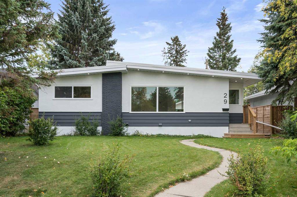 Calgary, AB T2V 2L4,29 Kentish DR SW