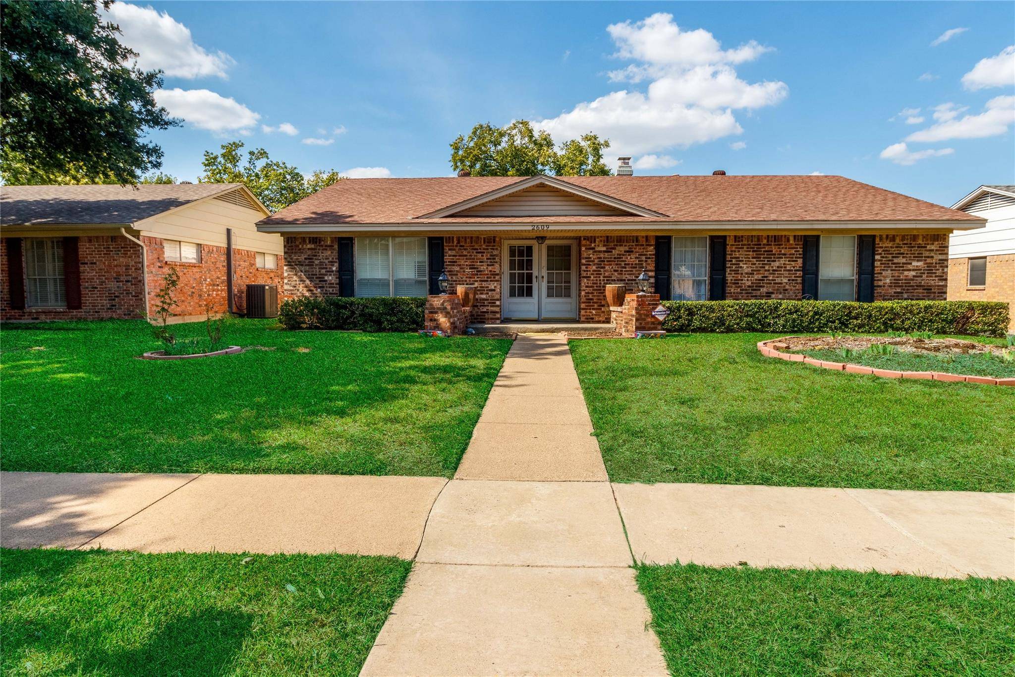 Mesquite, TX 75150,2609 Brook Hollow Lane