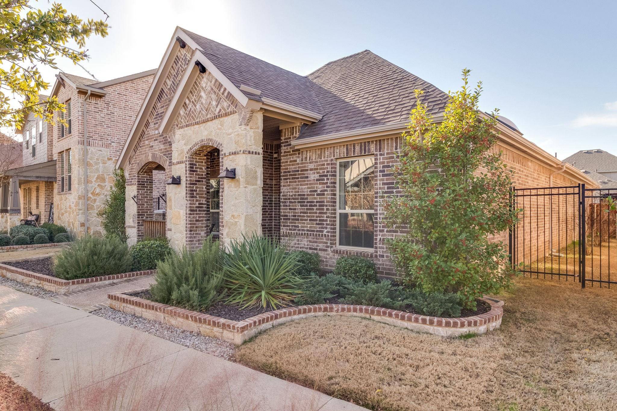 Arlington, TX 76005,4011 Cinnabar Falls Way