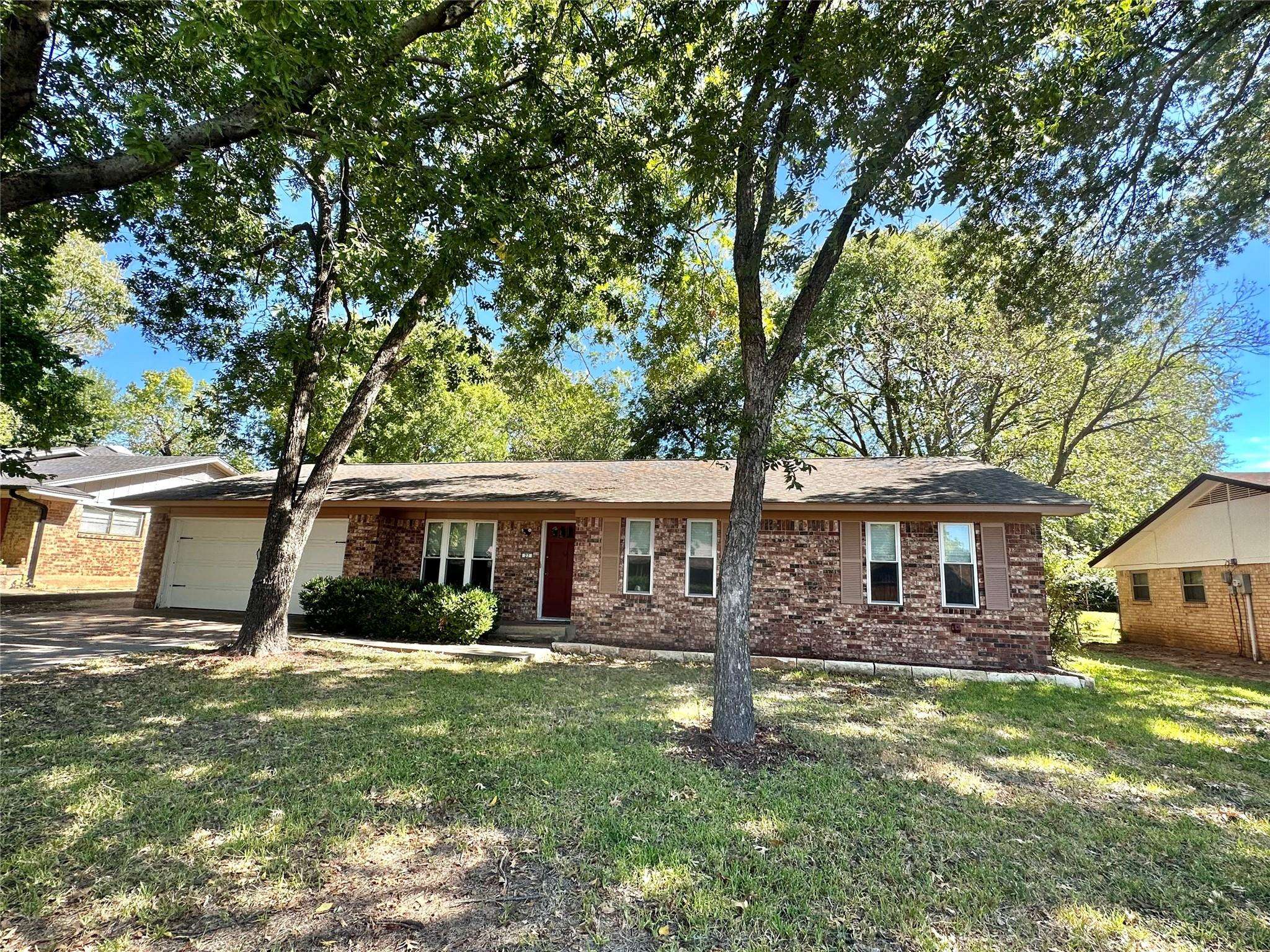 Gainesville, TX 76240,27 Scotsmeadow Street