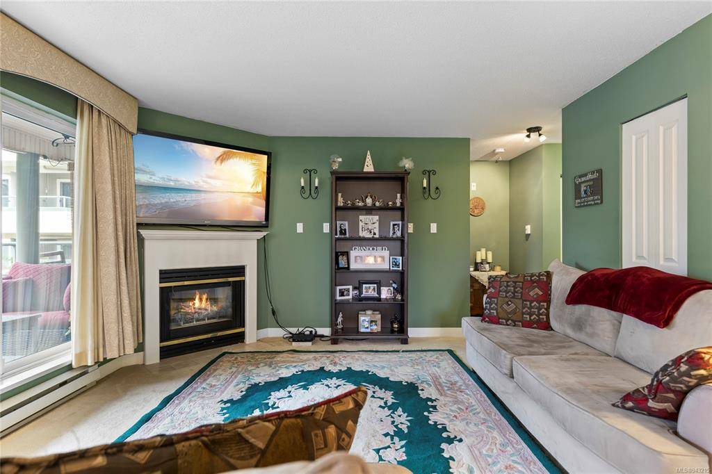 Nanaimo, BC V9S 2H6,770 Poplar St #210