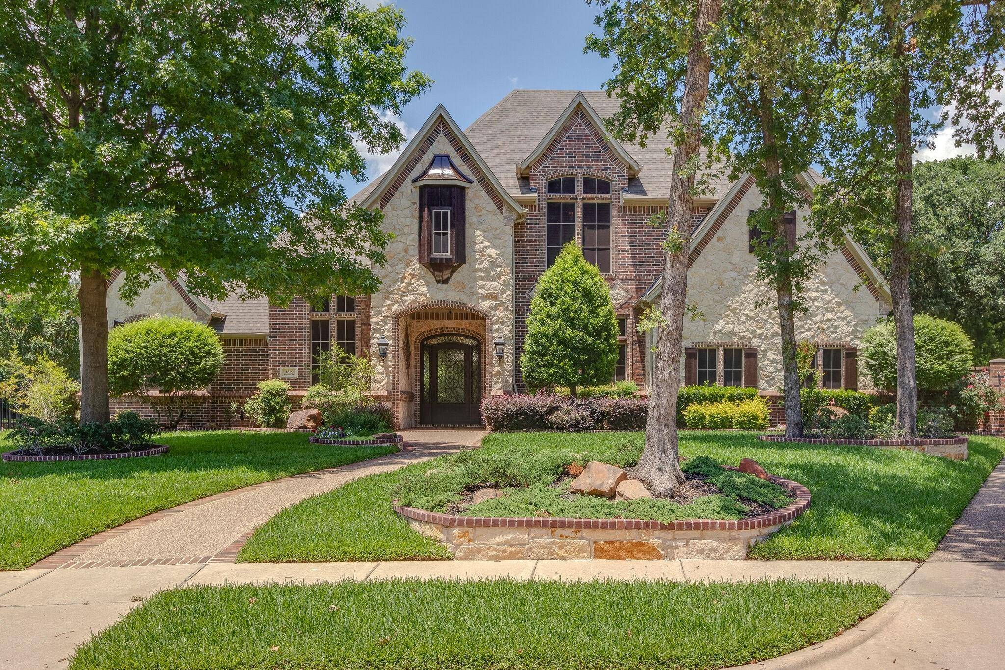 Keller, TX 76262,1816 Barrington Drive