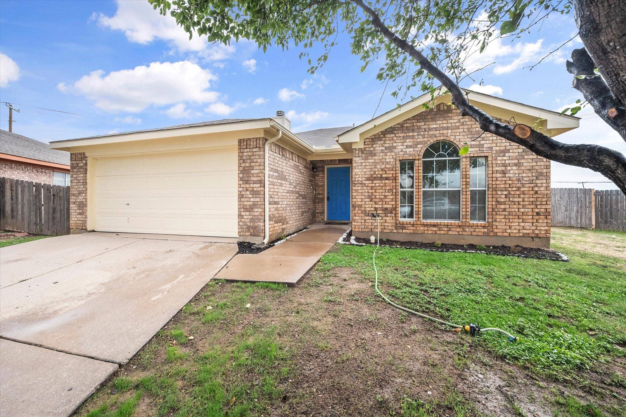 Fort Worth, TX 76133,7429 Avington Way