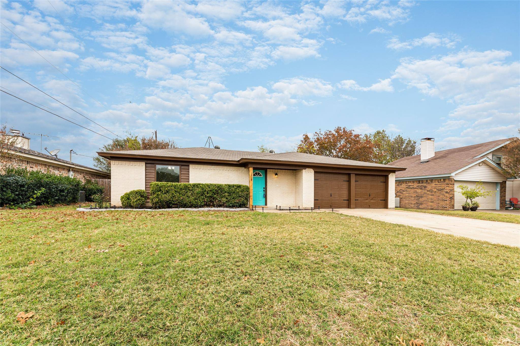 Cleburne, TX 76033,1708 Live Oak Drive