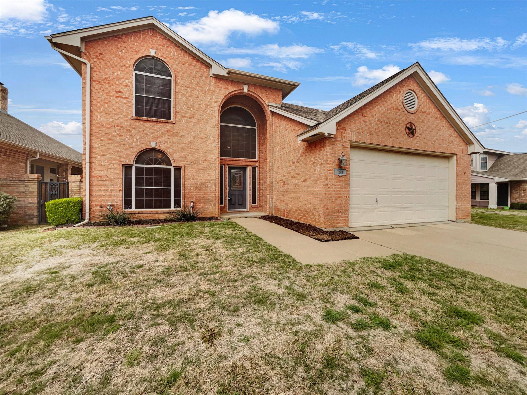 Arlington, TX 76017,3209 Village Oak Drive