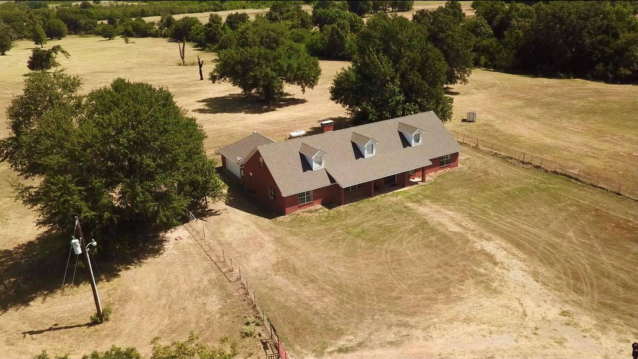 Ivanhoe, TX 75447,1693 County road 2105