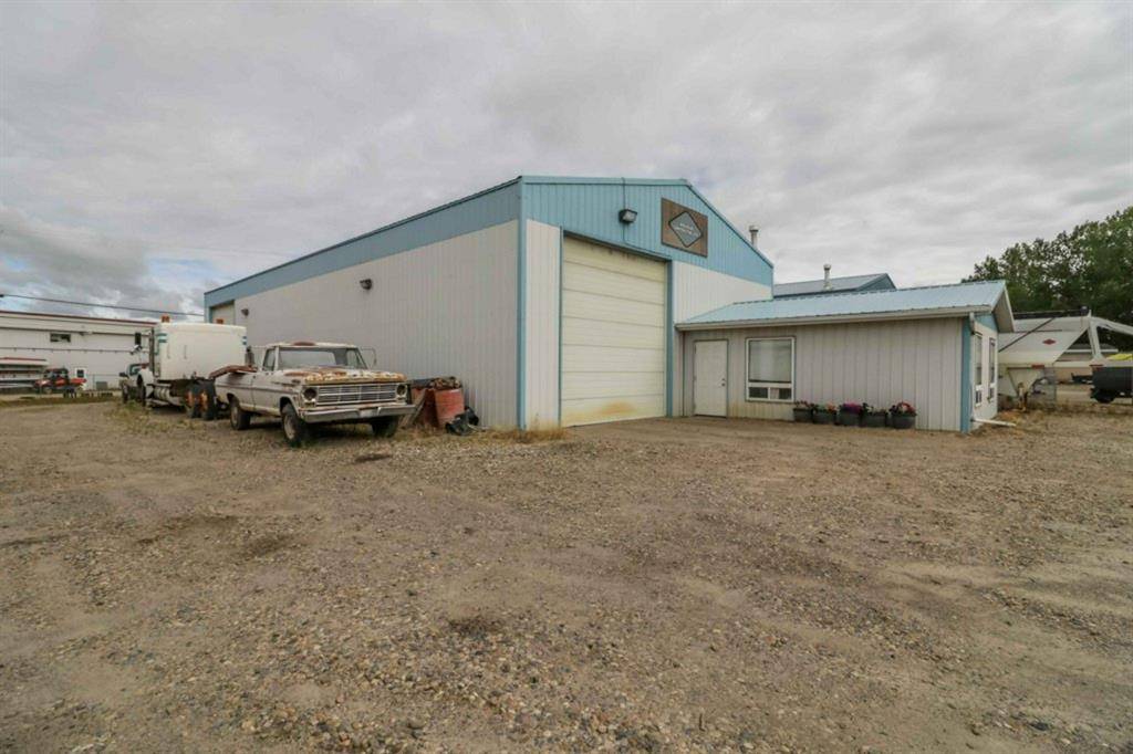 Innisfail, AB T4G 1S2,3705A 57 Ave