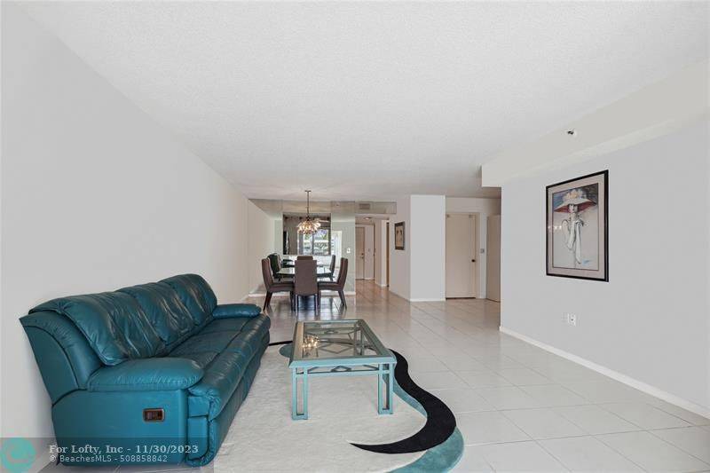 Delray Beach, FL 33484,14096 Huntington Pointe Dr  #103