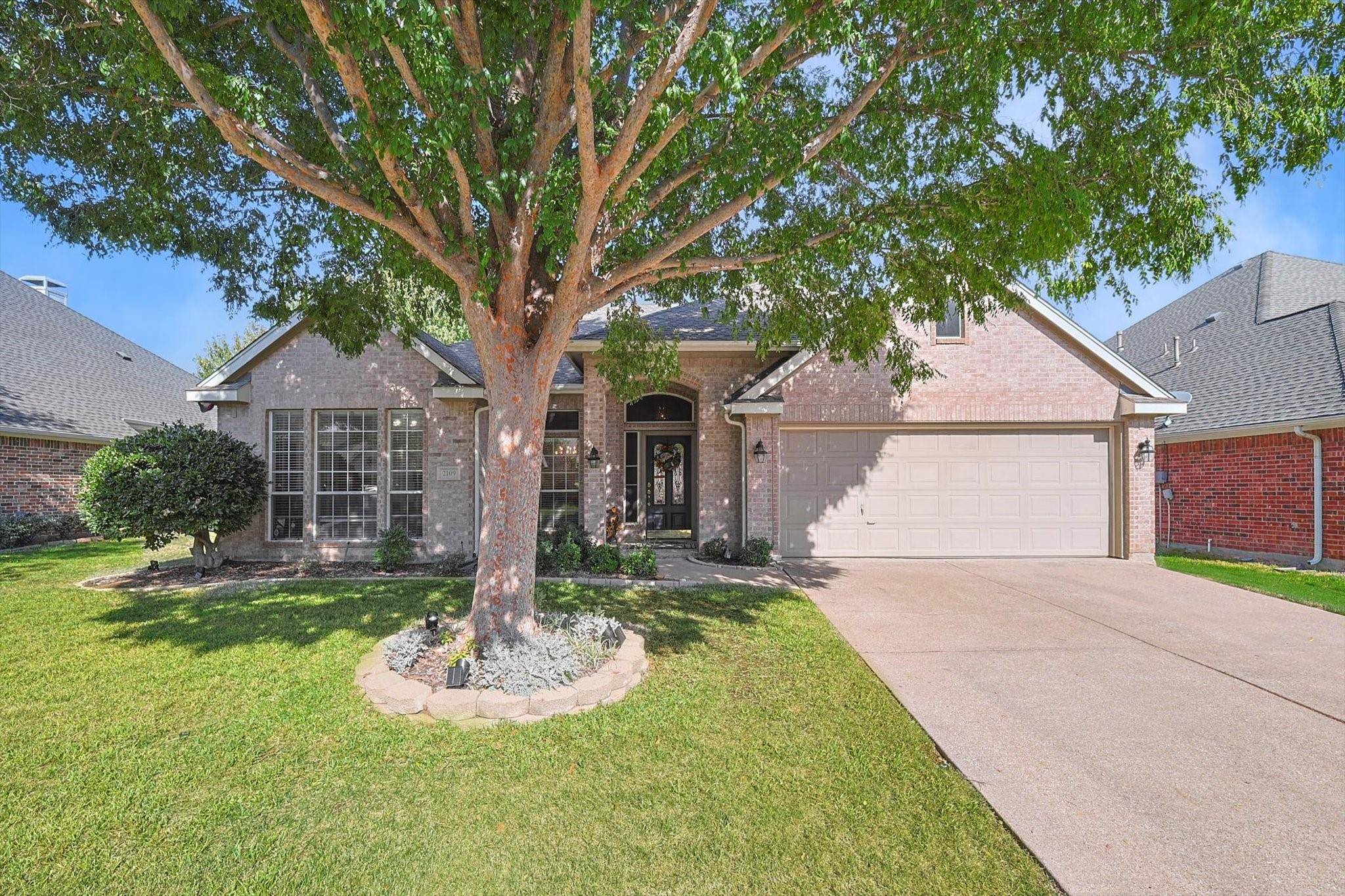 Corinth, TX 76210,2109 Oakcrest Court