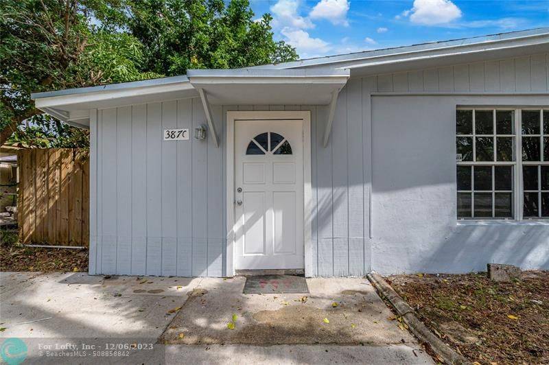 Davie, FL 33314,3870 SW 61st Ave