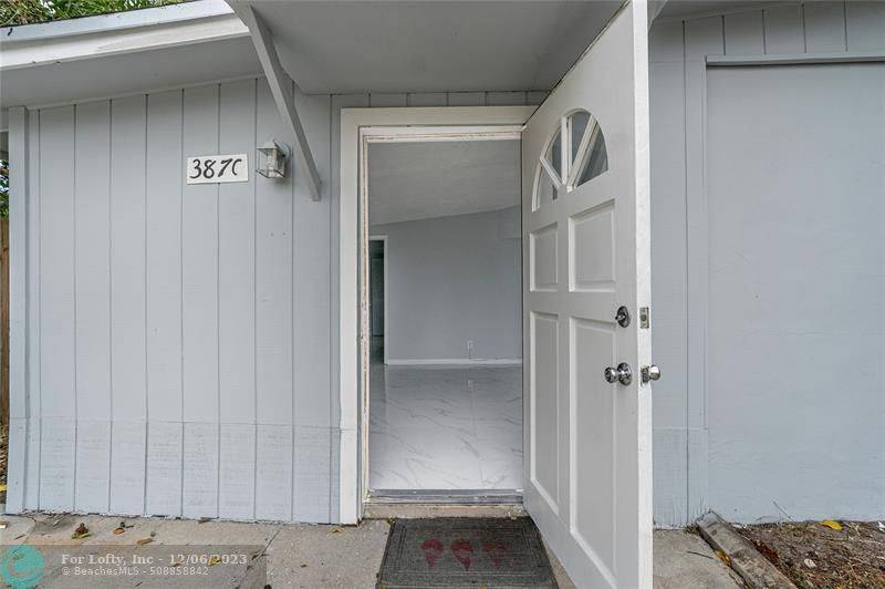 Davie, FL 33314,3870 SW 61st Ave