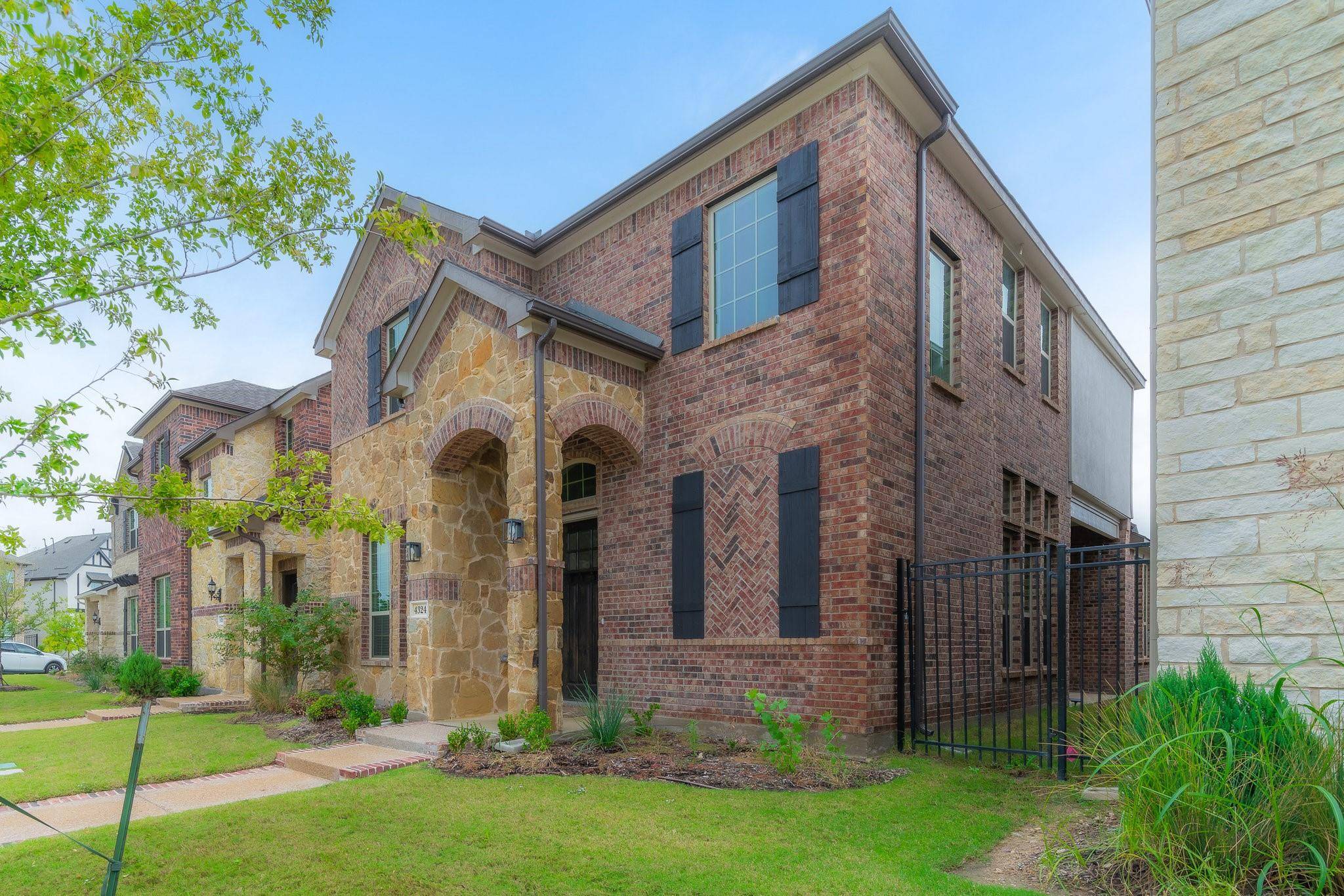 Arlington, TX 76005,4324 Maple Bloom Drive