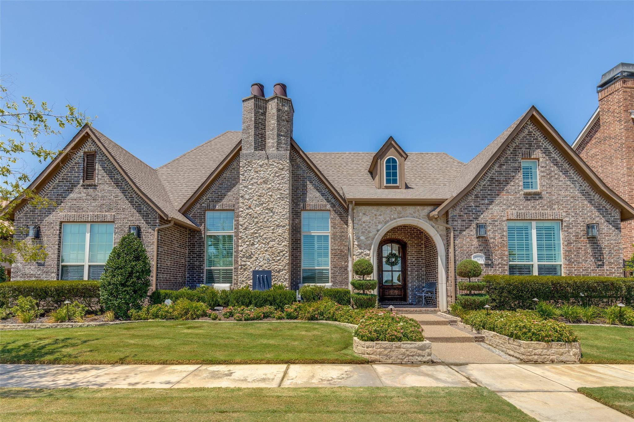 Arlington, TX 76005,1307 Black Walnut Lane