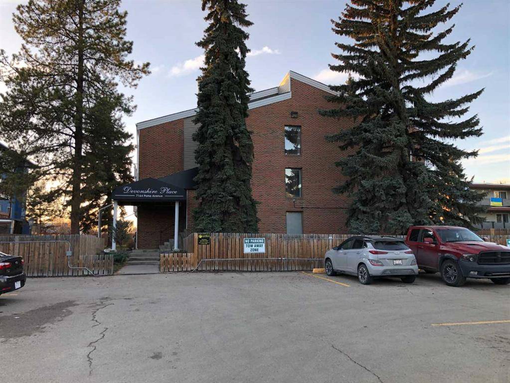 Red Deer, AB T4P1M9,7164 Parke AVE #301