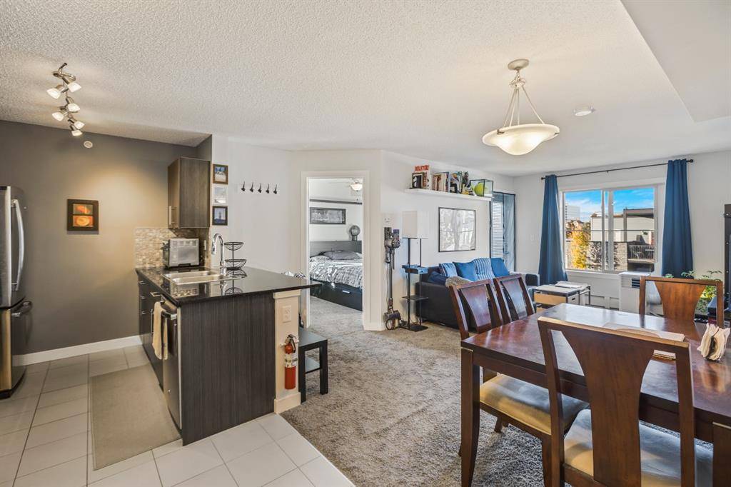 Calgary, AB T2A 4Y5,1317 27 ST SE #1404