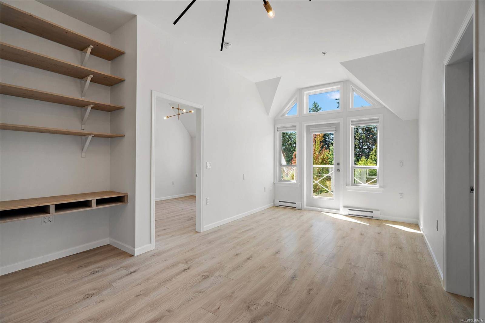 Langford, BC V9B 0G2,655 Goldstream Ave #411