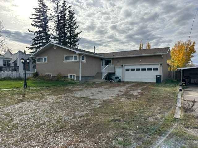 Cardston, AB T0K 0K0,731 1 ST W