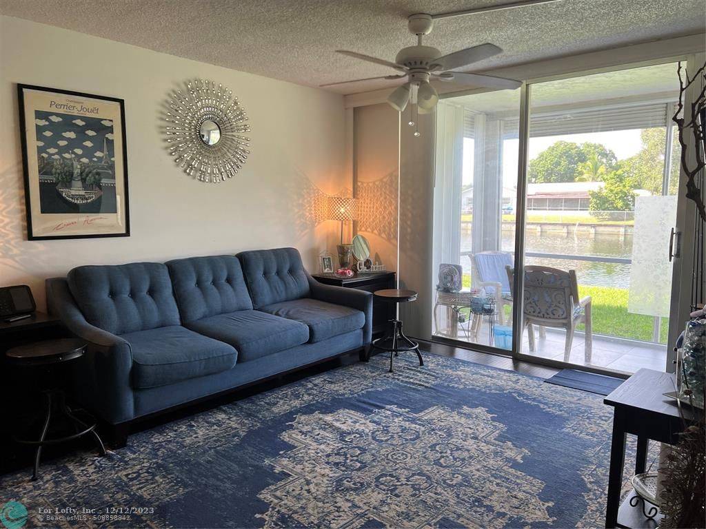 Tamarac, FL 33321,9400 Lime Bay Blvd  #111