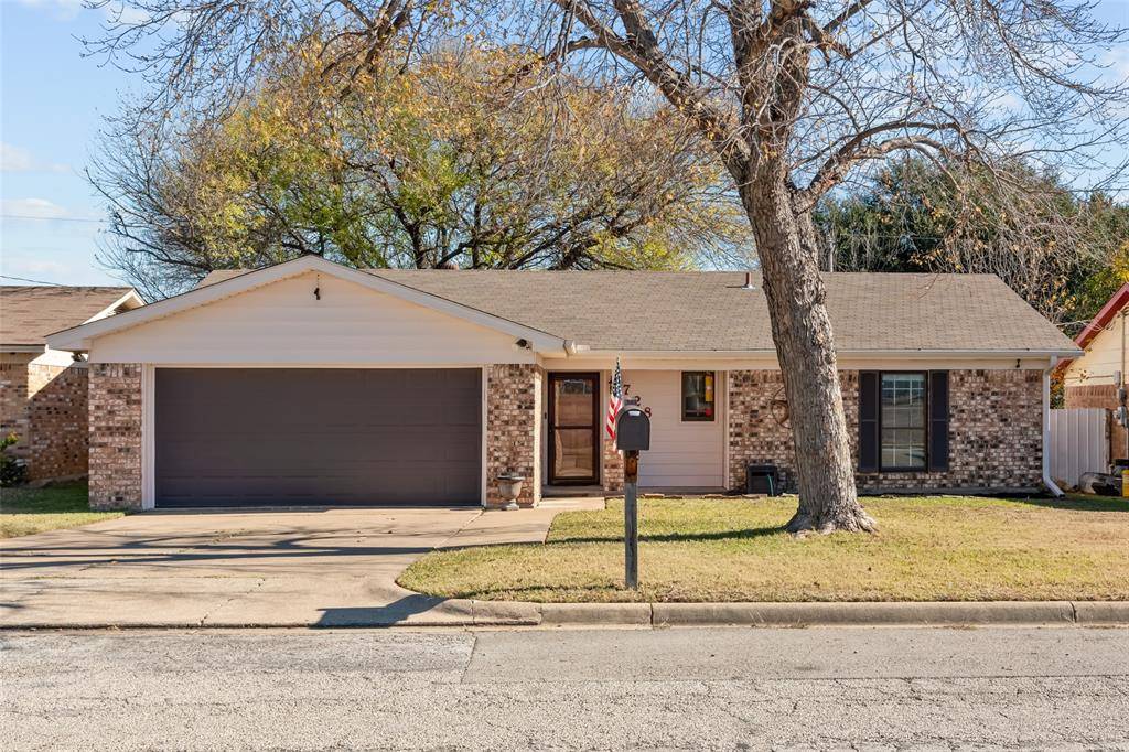 White Settlement, TX 76108,728 Bridle Avenue