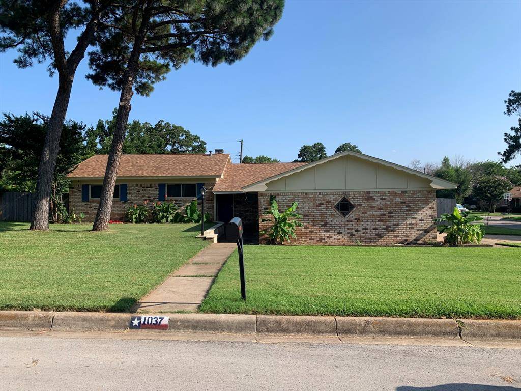 Hurst, TX 76053,1037 Inwood Drive