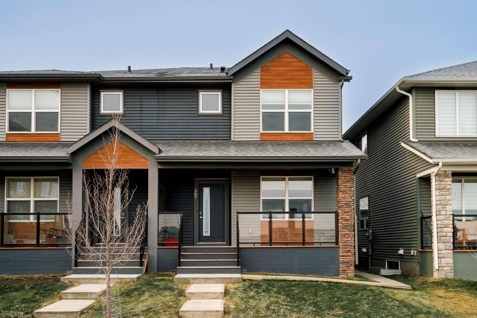 Calgary, AB T2X 0M7,307 Wolf Creek WAY SE