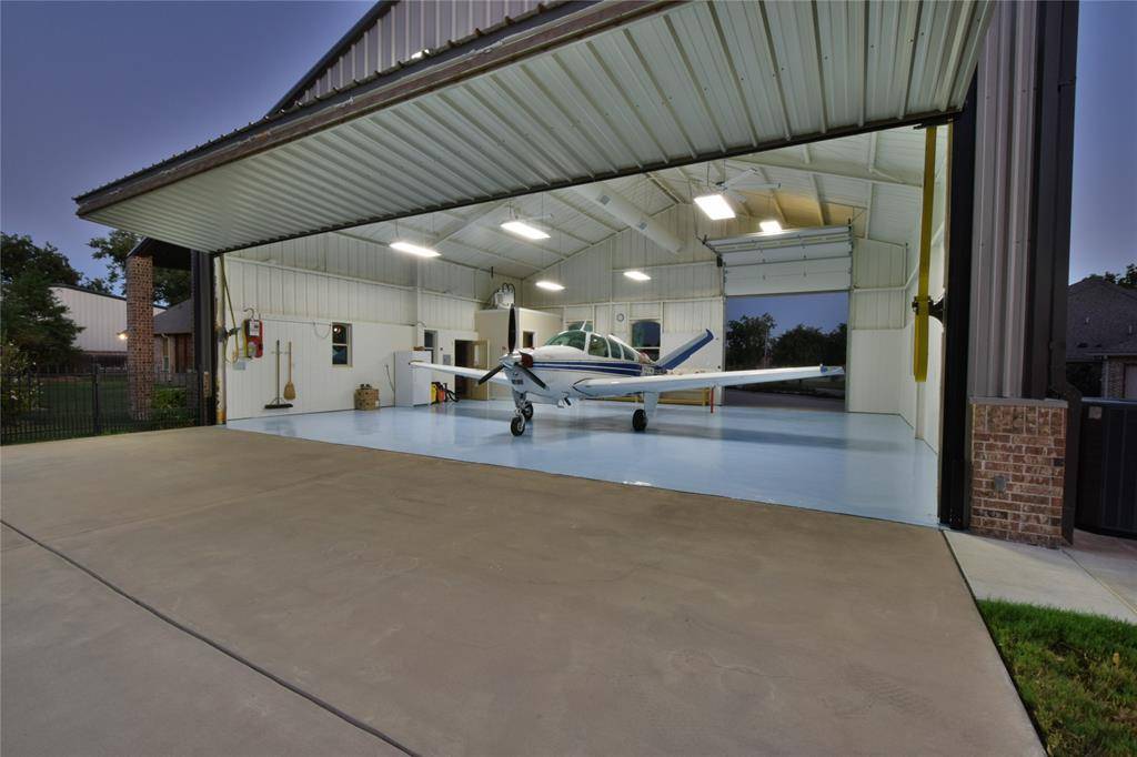 Granbury, TX 76049,4104 King Air Court