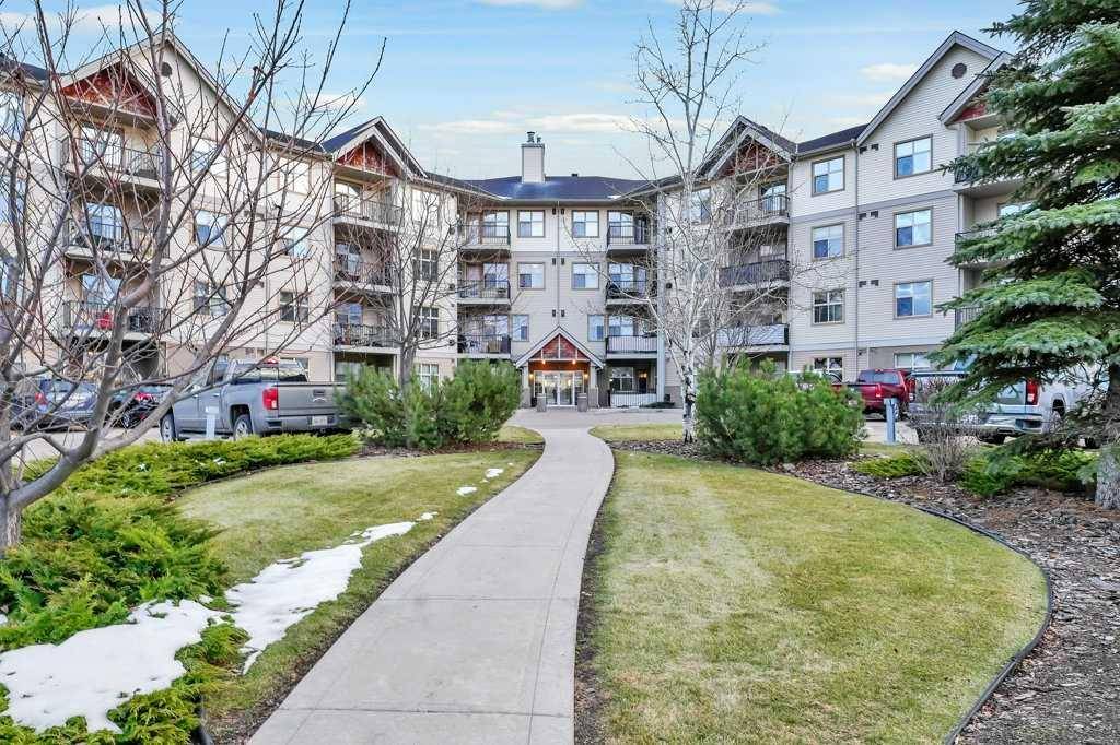 Sylvan Lake, AB T4S 0A4,100 Lakeway BLVD #106