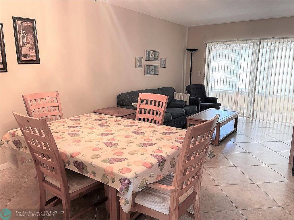 Lauderdale Lakes, FL 33313,2900 NW 47th Ter  #305B