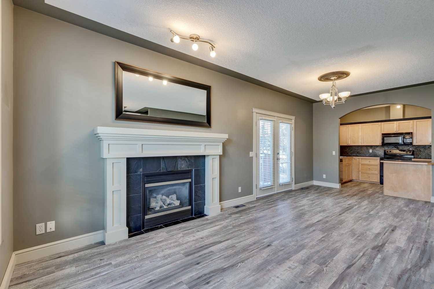 Calgary, AB T3E 1T1,2505 19 AVE SW