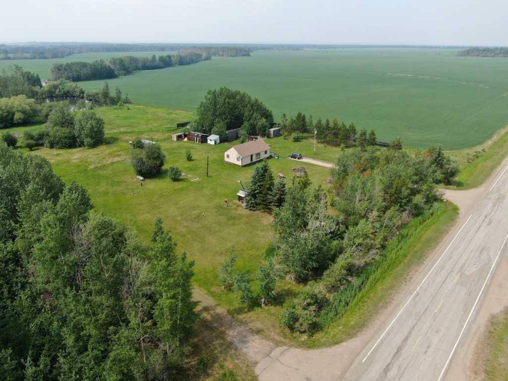 Rural Big Lakes County, AB T0H 3H0,Highway 747 HWY