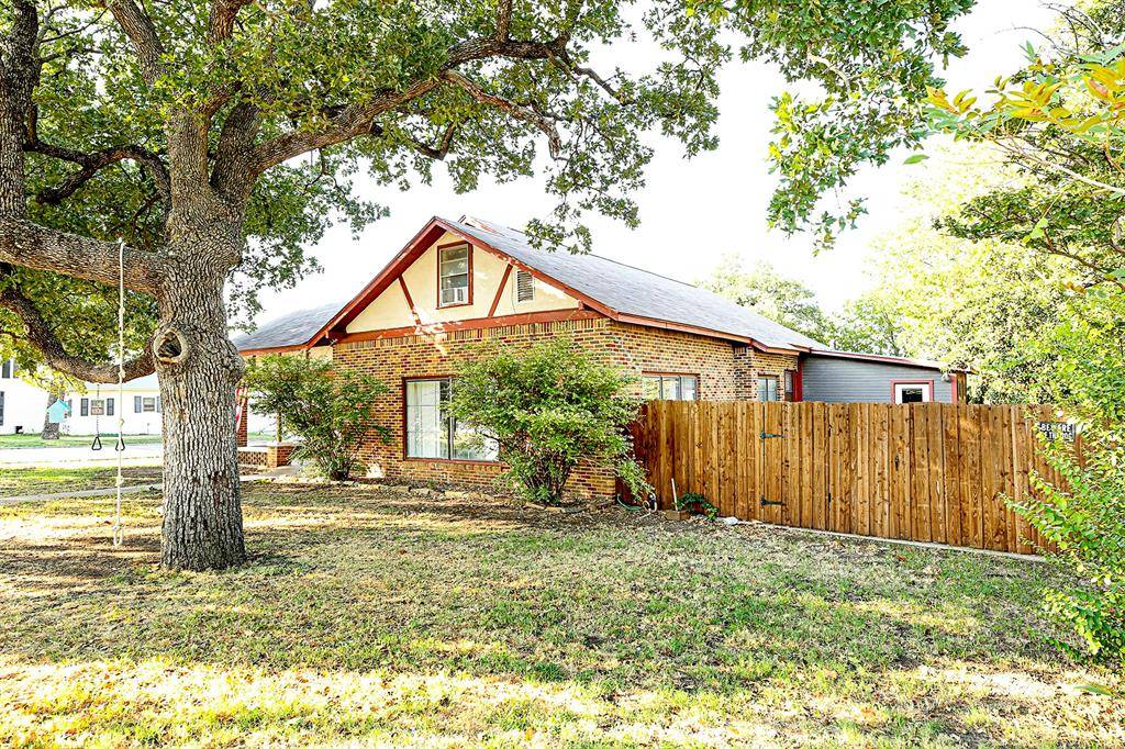 Bowie, TX 76230,600 W Pecan Street