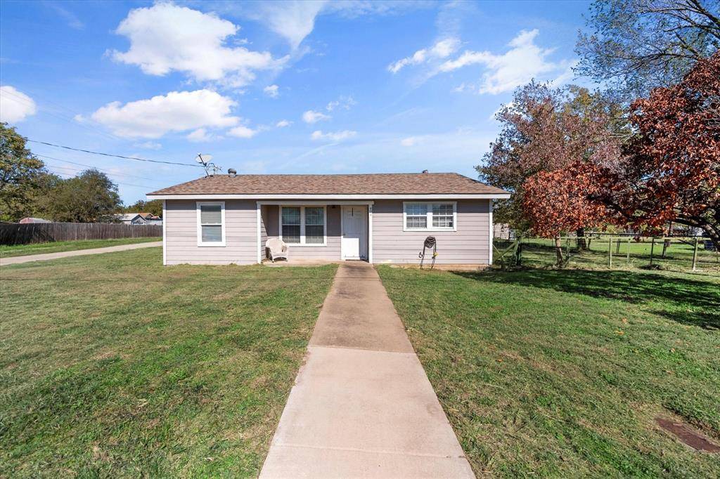 Alvarado, TX 76009,401 E Davis Avenue