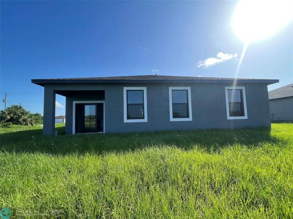 Other City - In The State Of Florida, FL 33935,7045 Beaver Cir