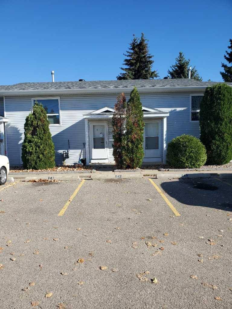 Red Deer, AB T4N 6L6,56 Holmes ST #247