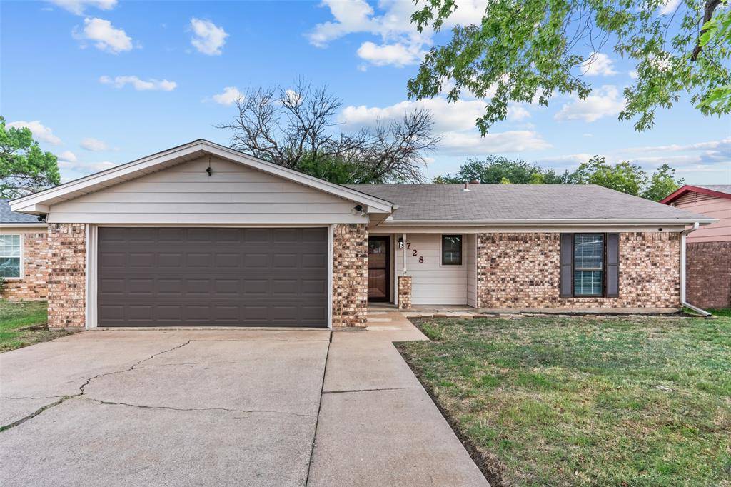 White Settlement, TX 76108,728 Bridle Avenue