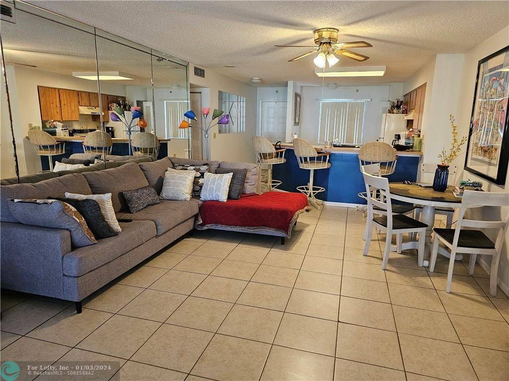 Pompano Beach, FL 33069,2221 Cypress Island Dr  #202