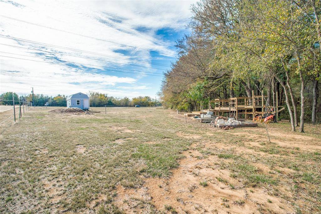 Collinsville, TX 76233,653 Hog Creek Road