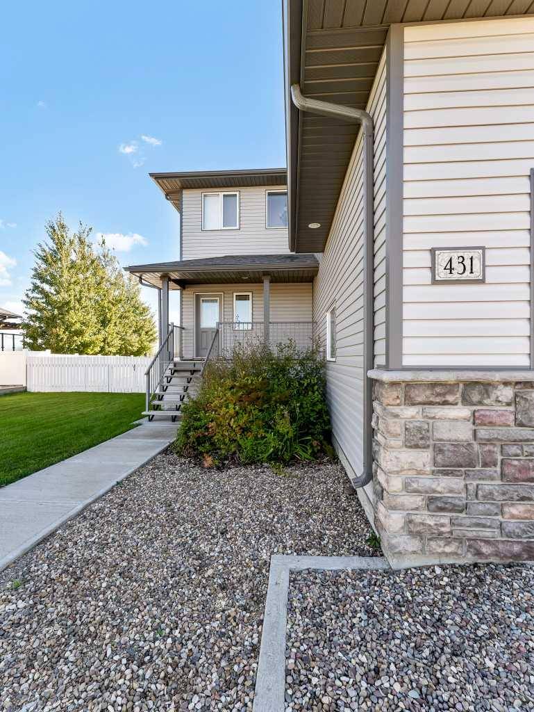 Dunmore, AB T1B 0J7,431 East 9 AVE