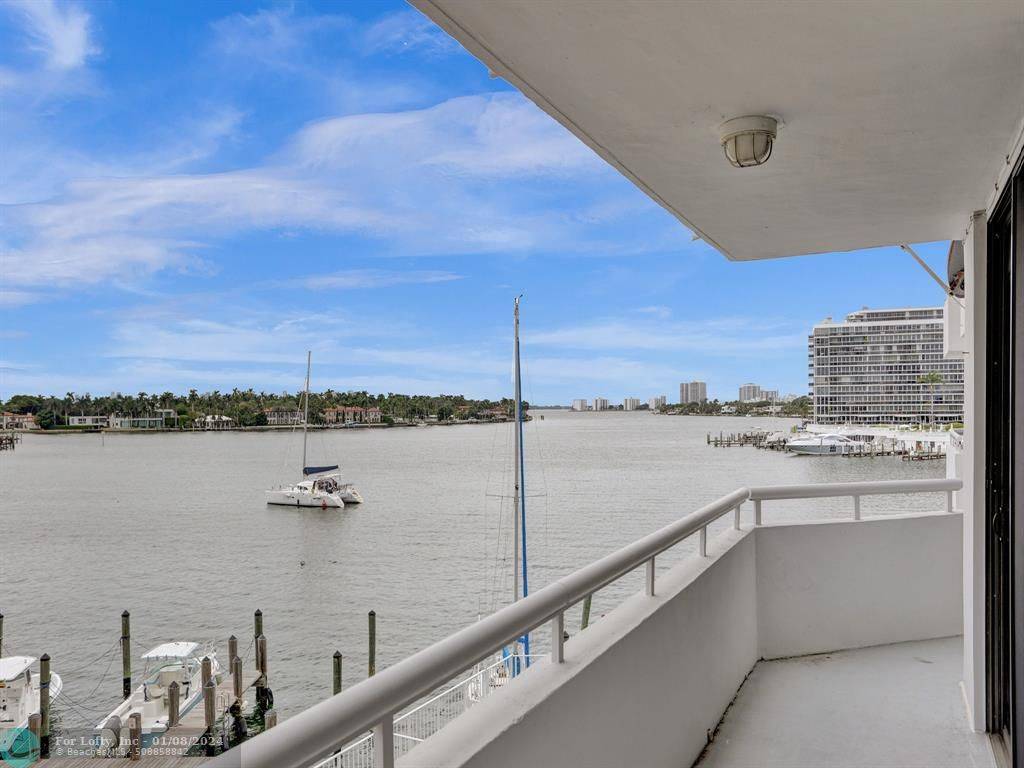 Miami Beach, FL 33141,6830 Indian Creek Dr  #3D