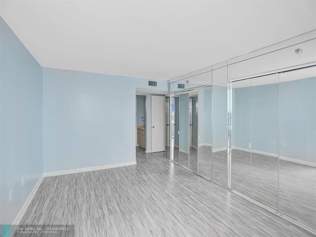 Miami Beach, FL 33141,6830 Indian Creek Dr  #3D