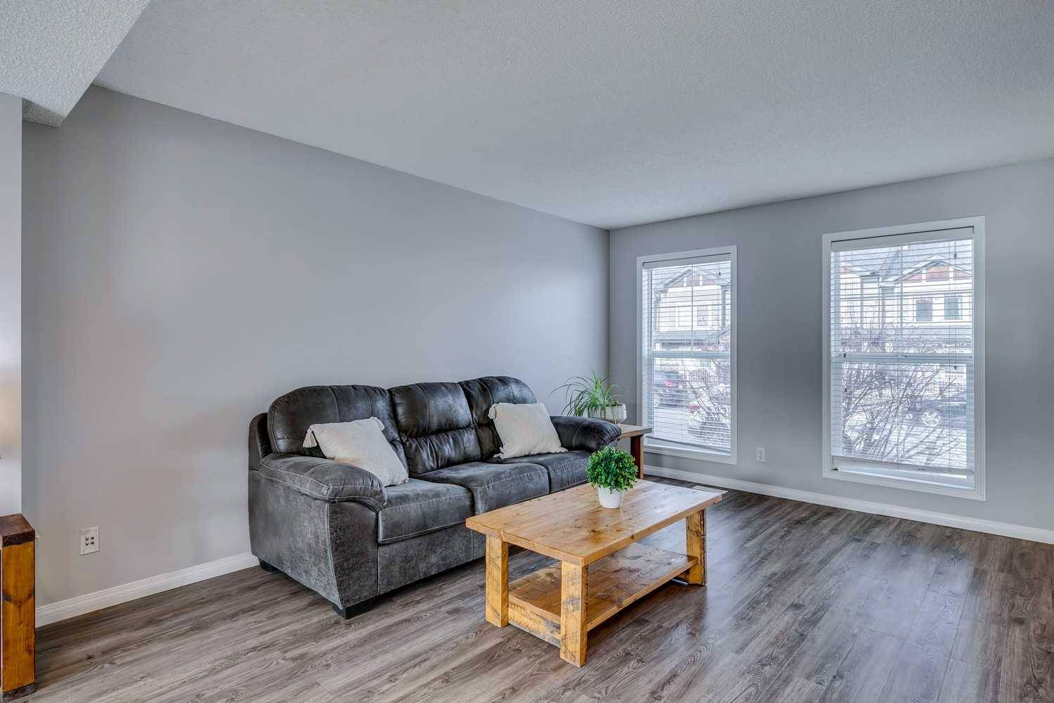 Calgary, AB T2Z 4S3,140 Prestwick Villas SE