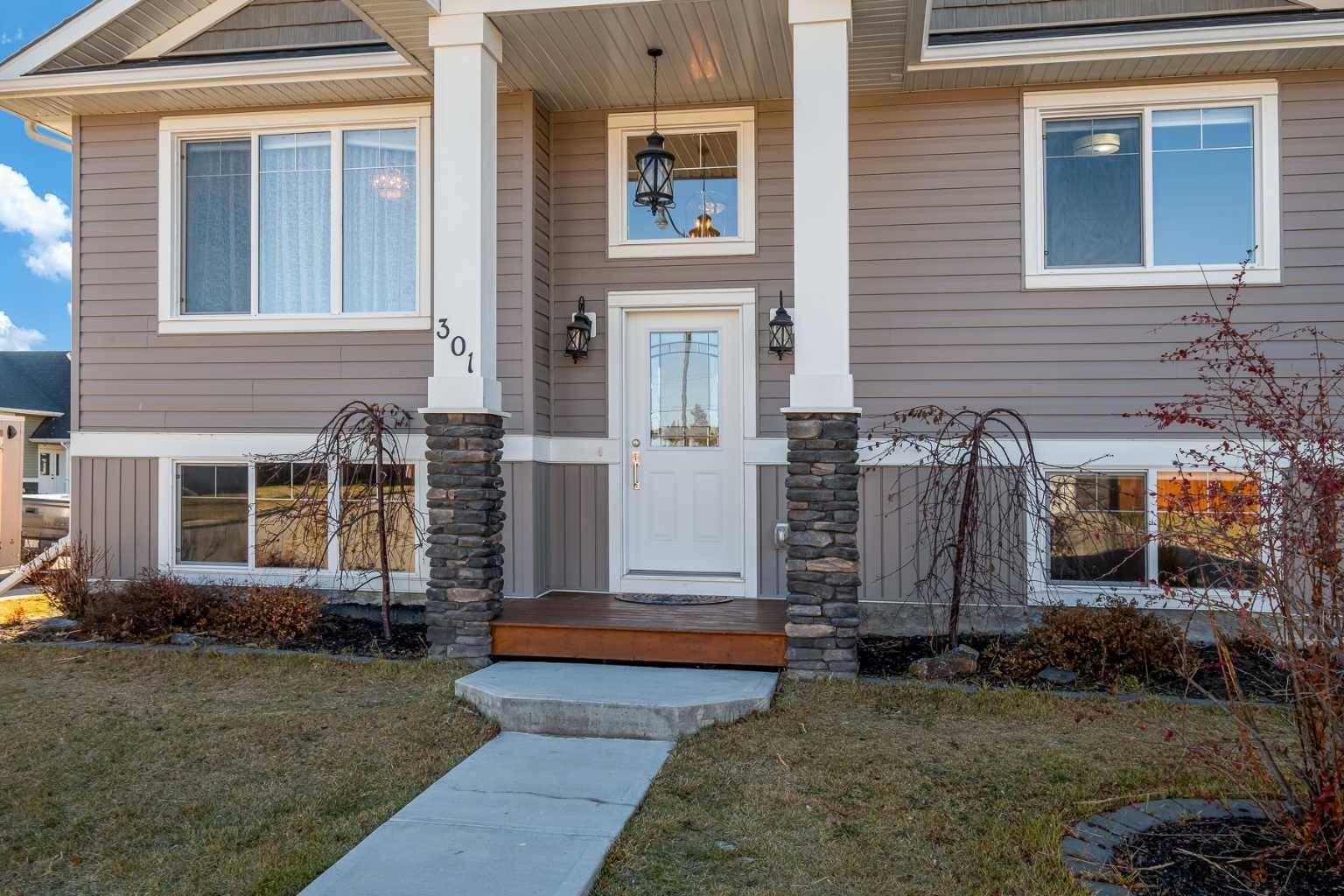 Diamond Valley, AB T0L 2A0,301 McLeod CRES