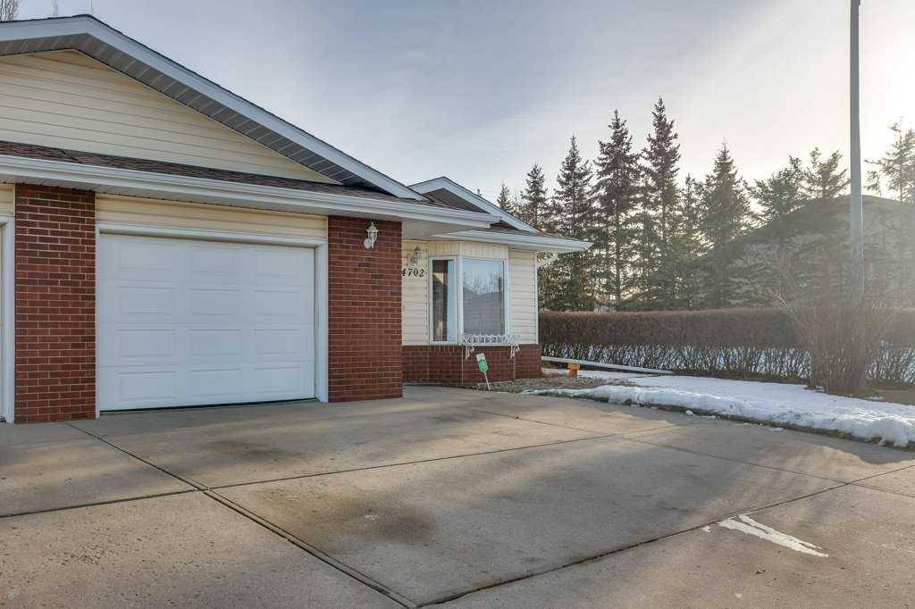 Innisfail, AB T4G 1W2,4702 46A Street Crescent