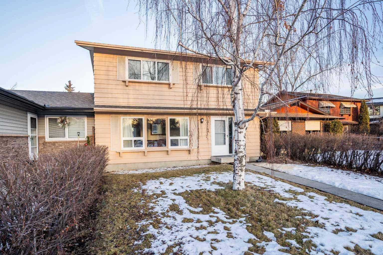 Calgary, AB T2X 1J3,111 Midvalley Rise SE