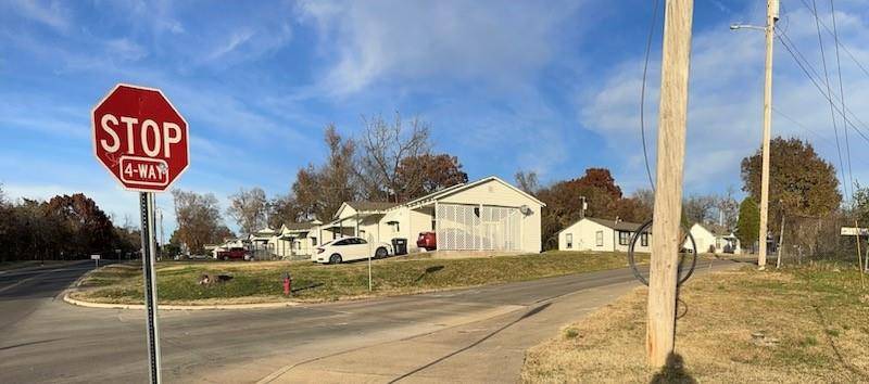 Tahlequah, OK 74464,759 Bluff Avenue